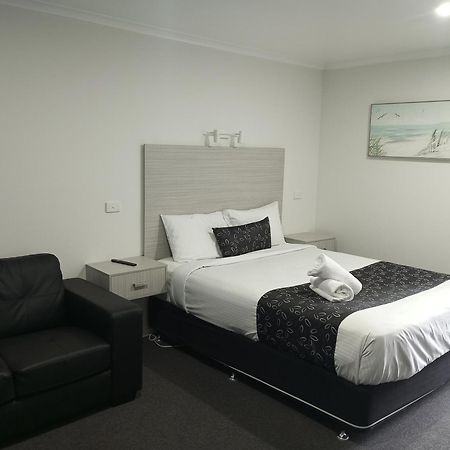 Big Valley Lakeside Paradise Motor Inn Shepparton Exteriér fotografie