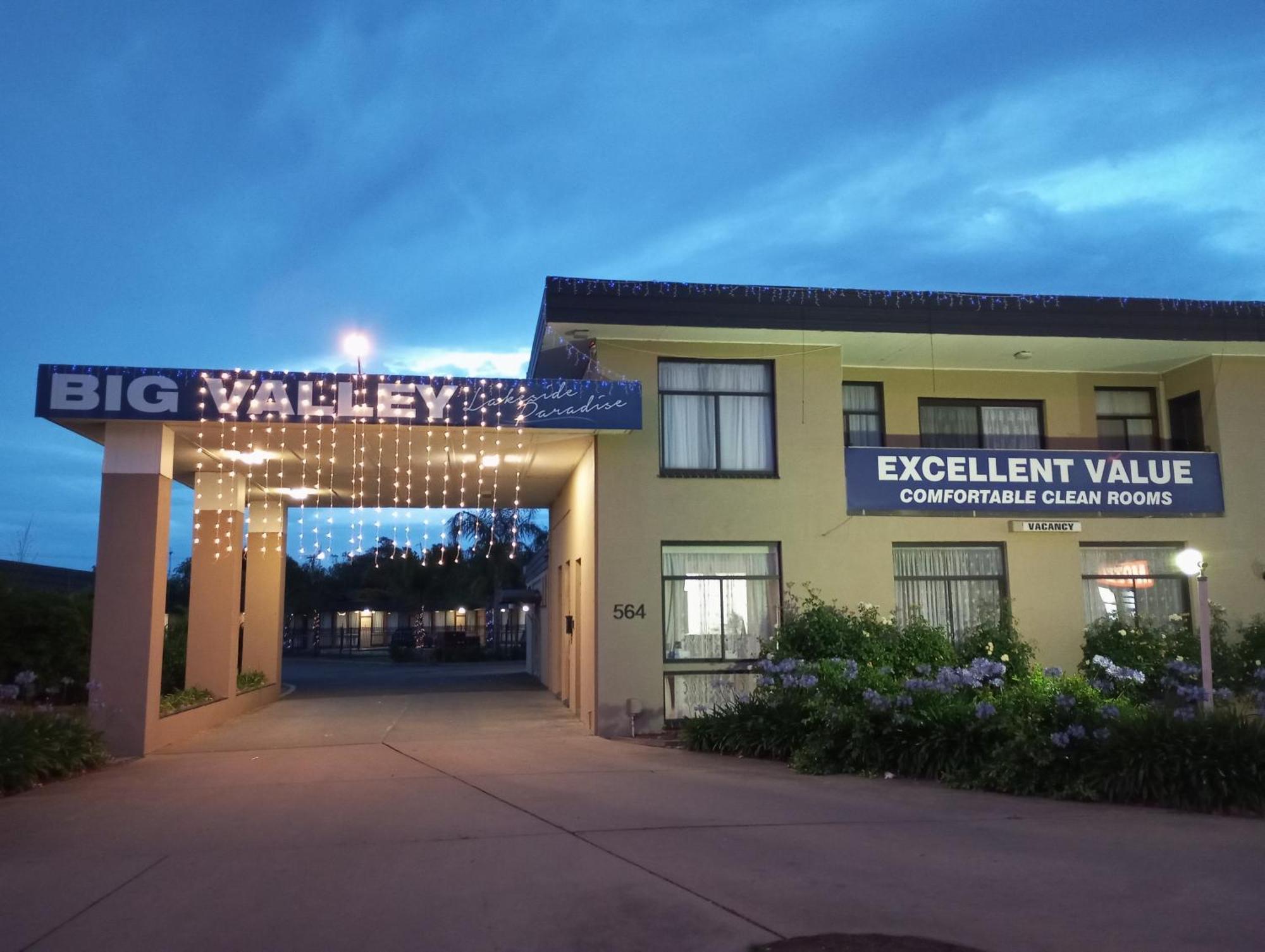 Big Valley Lakeside Paradise Motor Inn Shepparton Exteriér fotografie