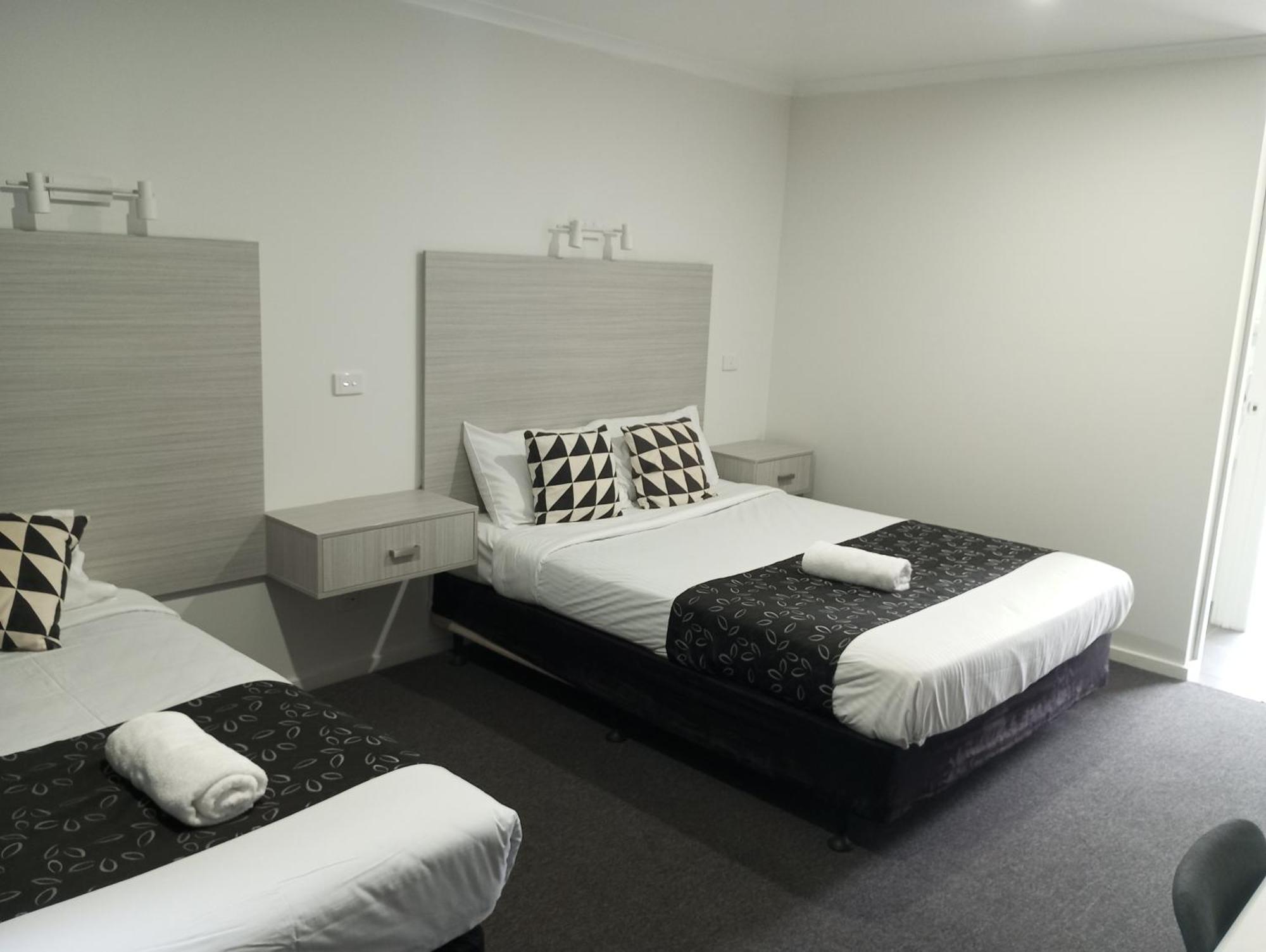 Big Valley Lakeside Paradise Motor Inn Shepparton Exteriér fotografie